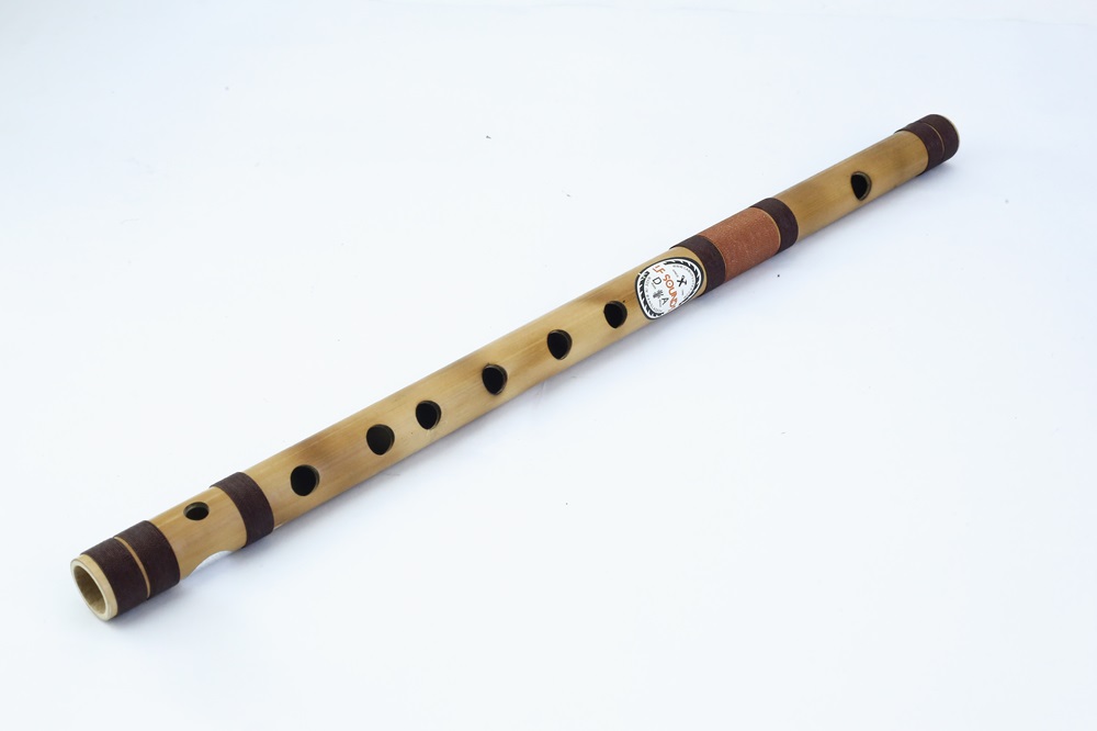 D Medium Signature Pro Bansuri Flute. D Medium Signature Pro Bansuri Flute.